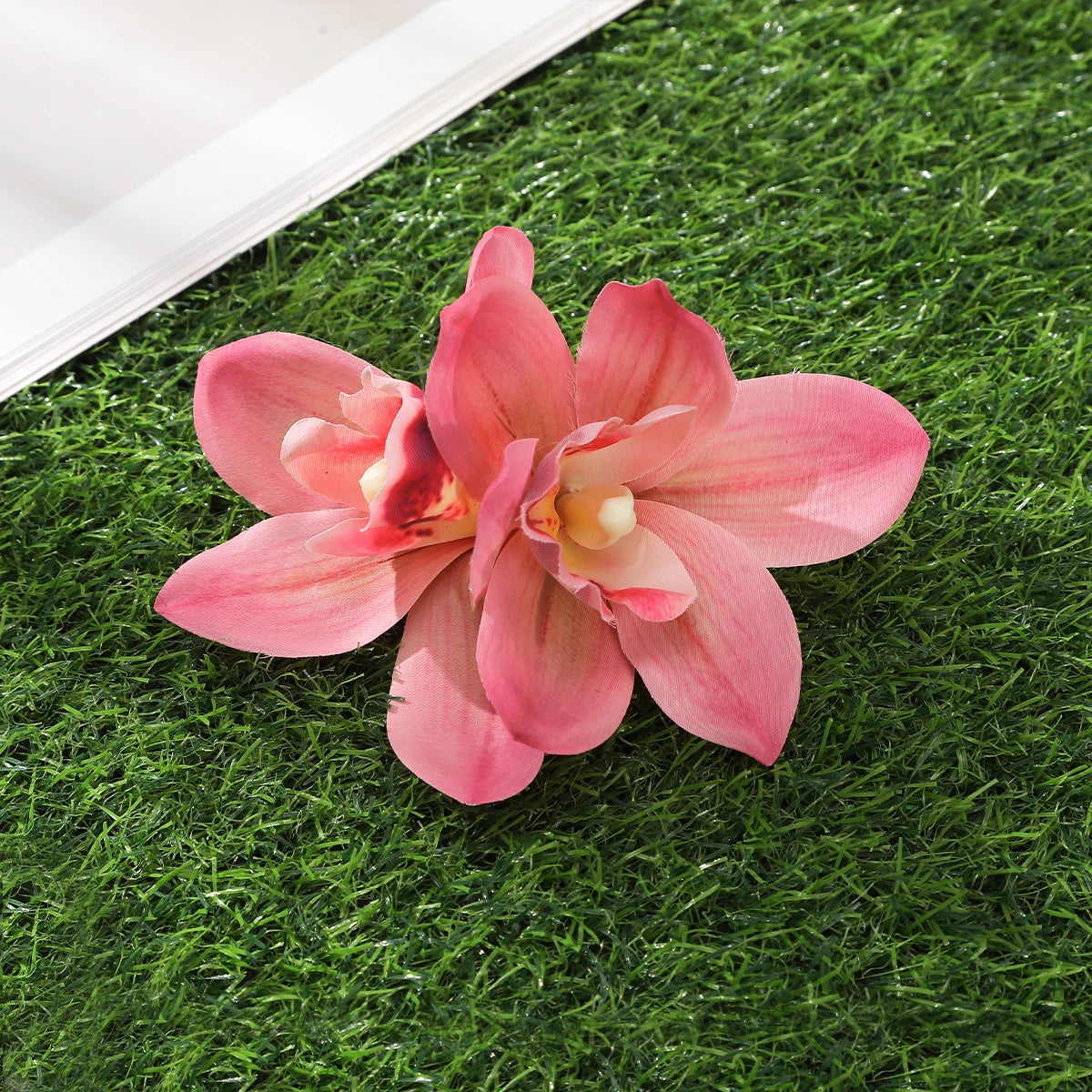 Accessoire cheveux à fleur